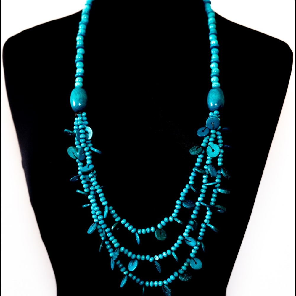 Three layer teal beads necklace